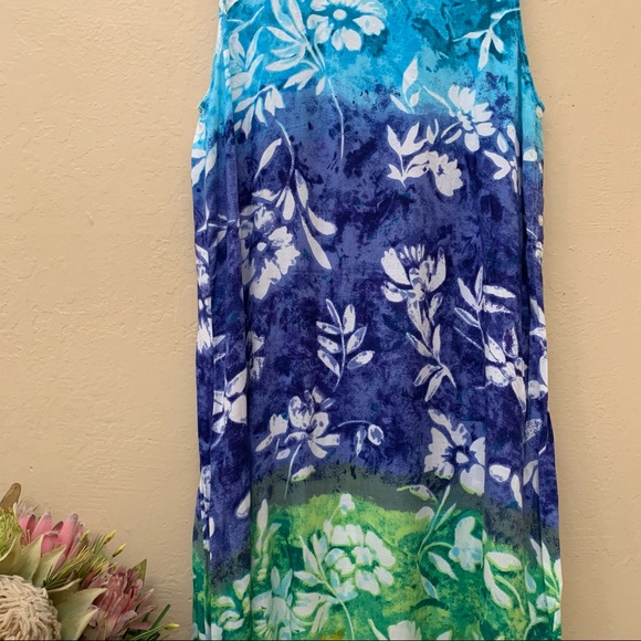 Meant To Be | MTB | Multi-Colored Dress with White Floral Designs - Picture 4 of 16